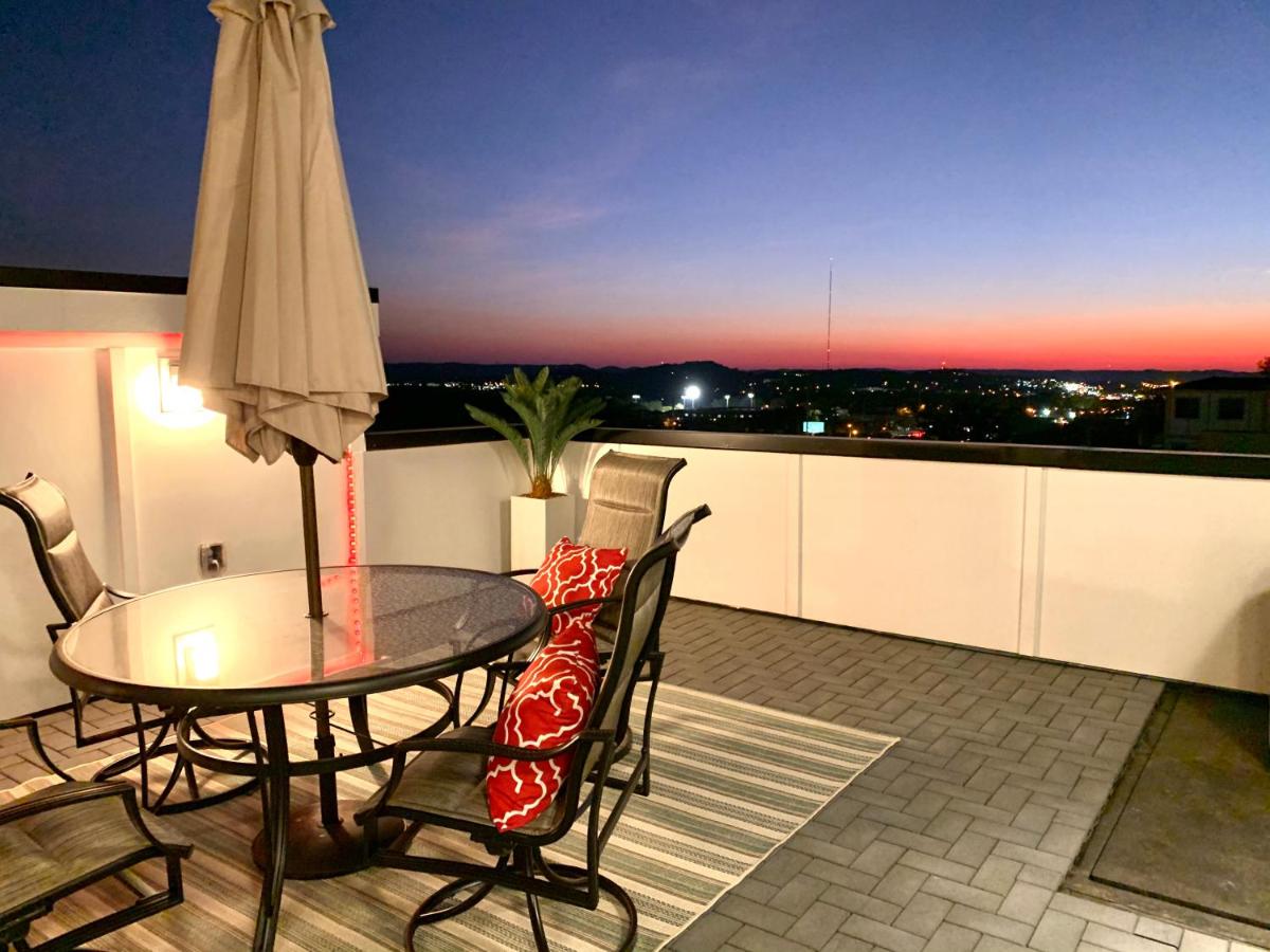 LUXURIOUS MORDEN LOFT Huge Rooftop & Skyline Views