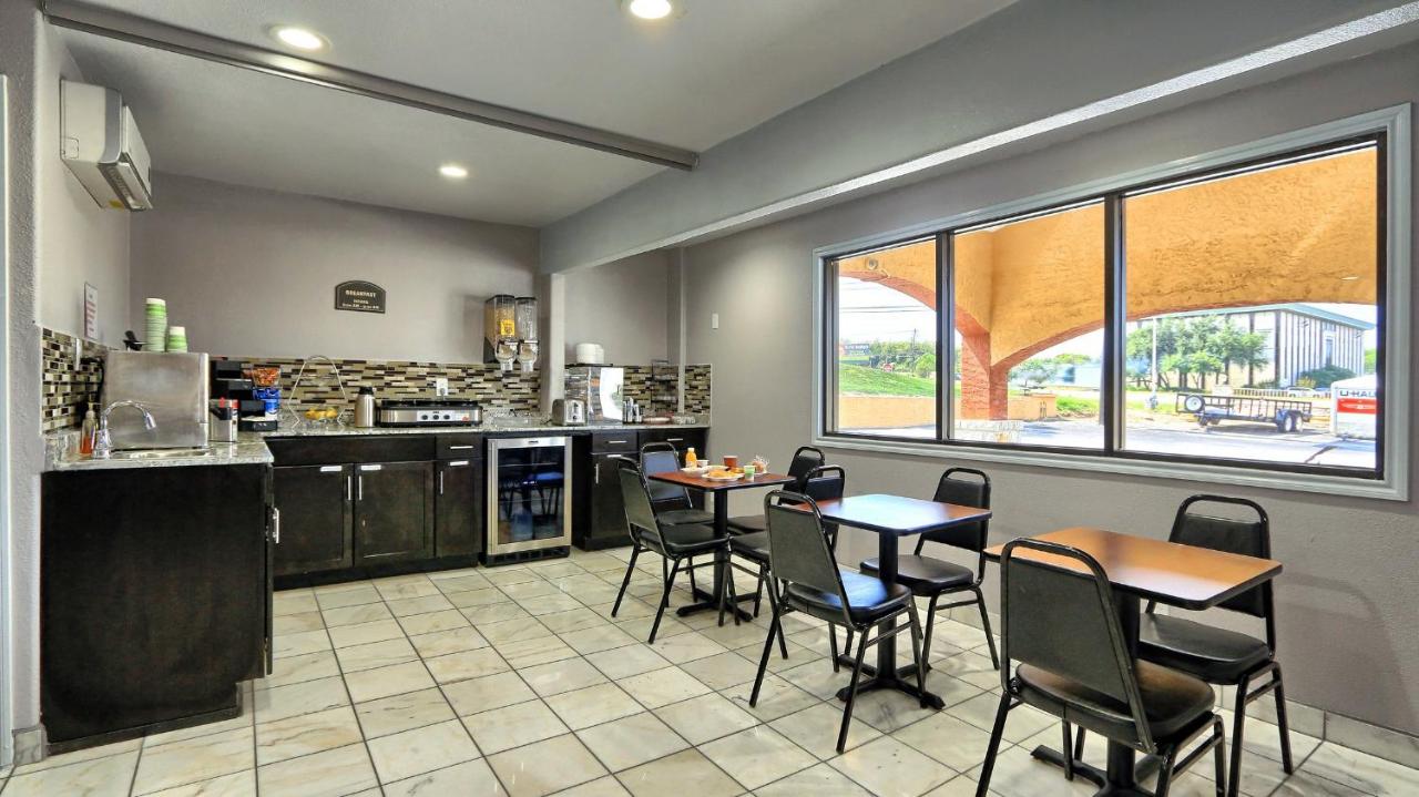 Econo Lodge Austin South - 4