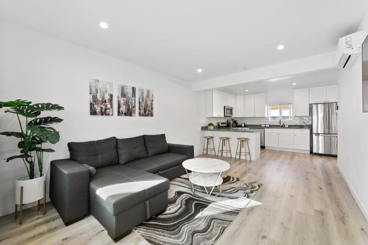 Muirfield Chic City Bungalow with Parking 1,2,3 - 4