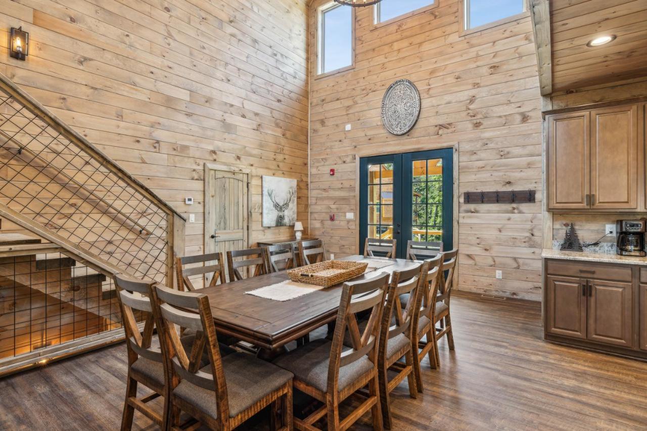 Mountain Moonshine Cabin — photo 10