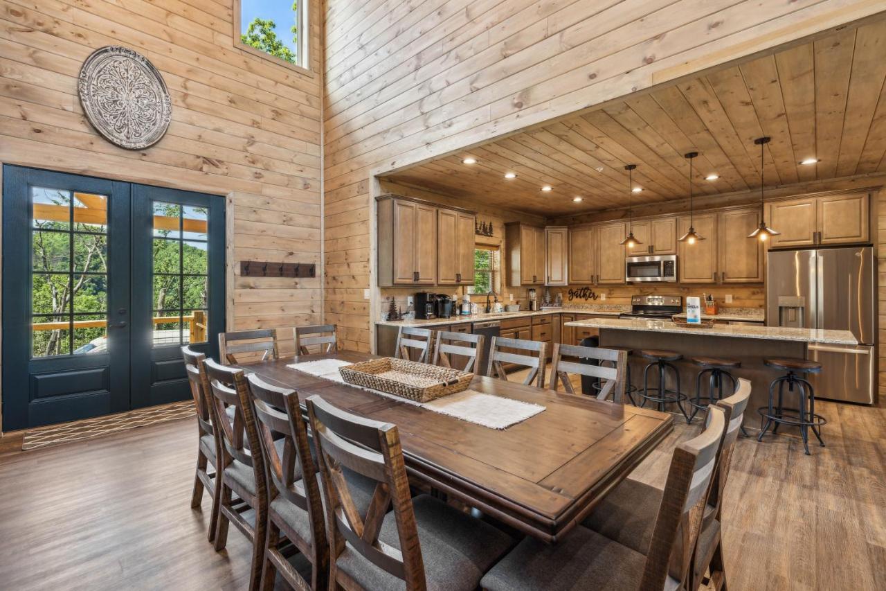 Mountain Moonshine Cabin — photo 12