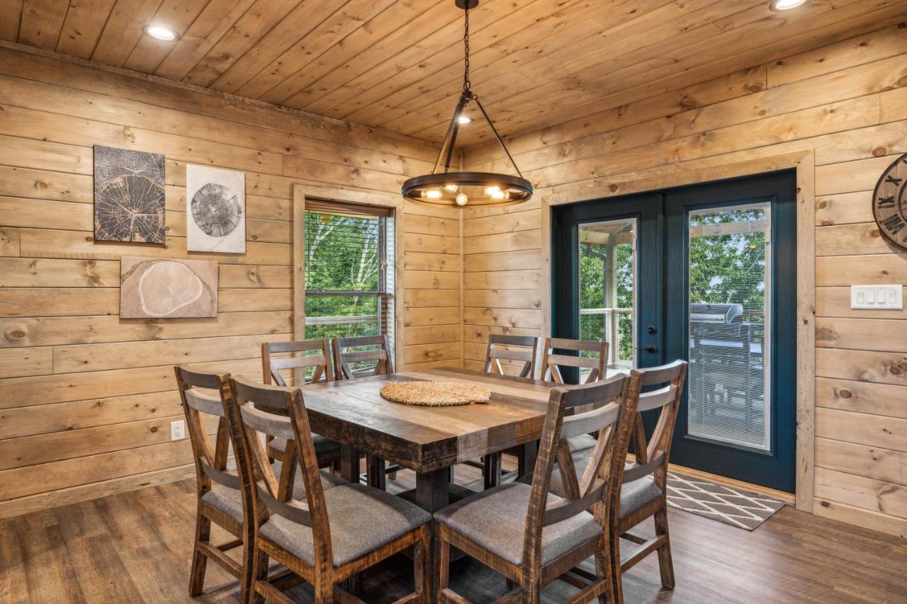 Mountain Moonshine Cabin — photo 18