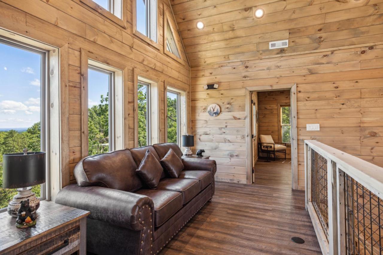 Mountain Moonshine Cabin — photo 24