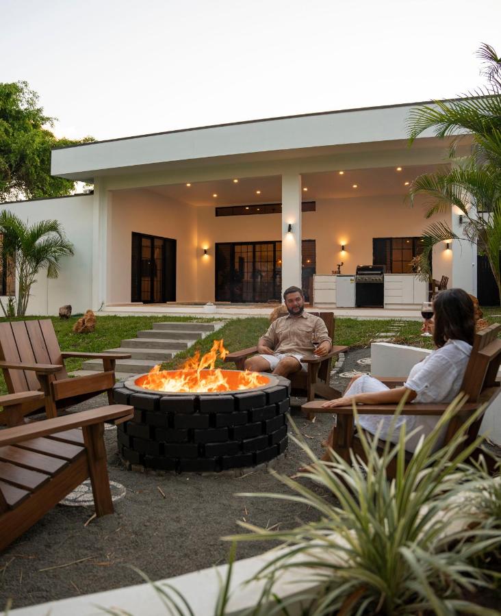 Heaven Retreat with Minigolf, pool, fire pit, BBQ - 4