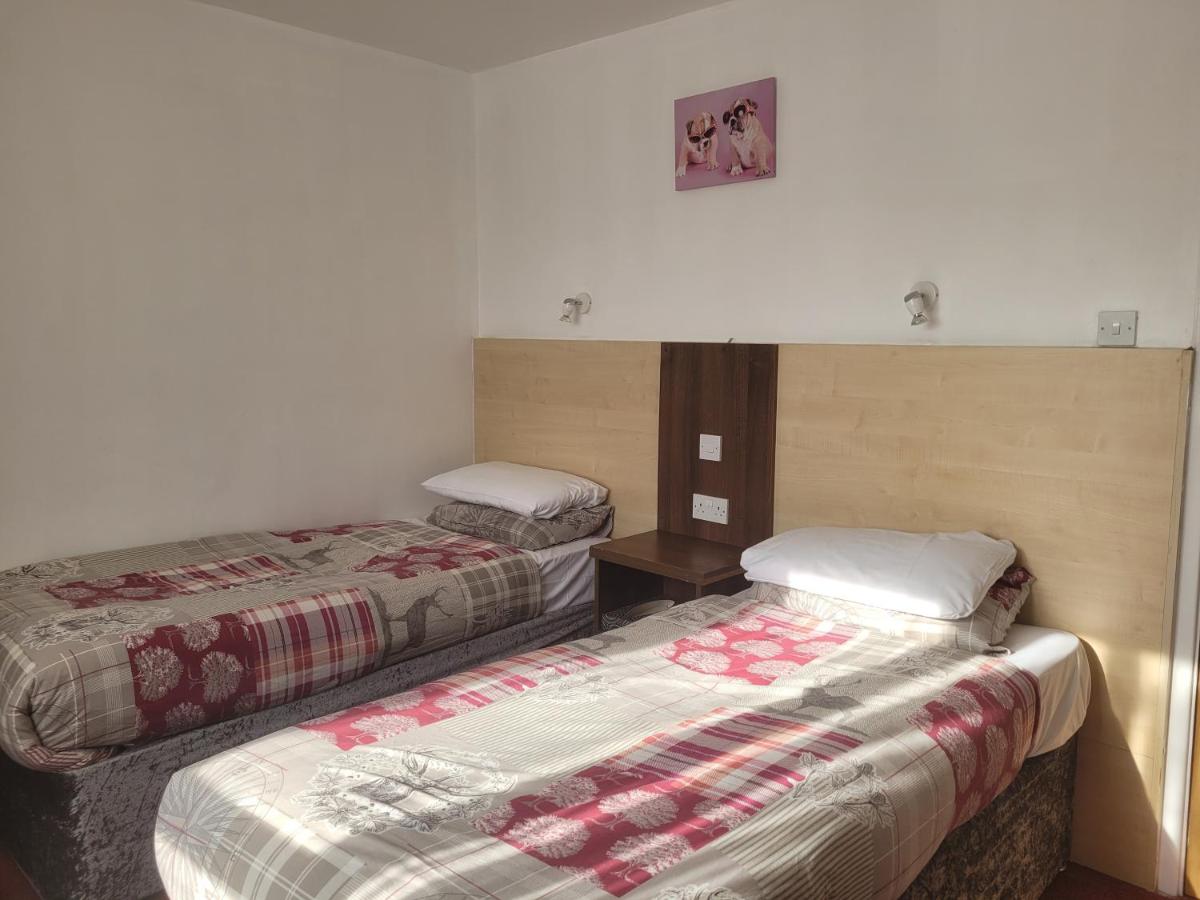 Superior Twin En-suite Room