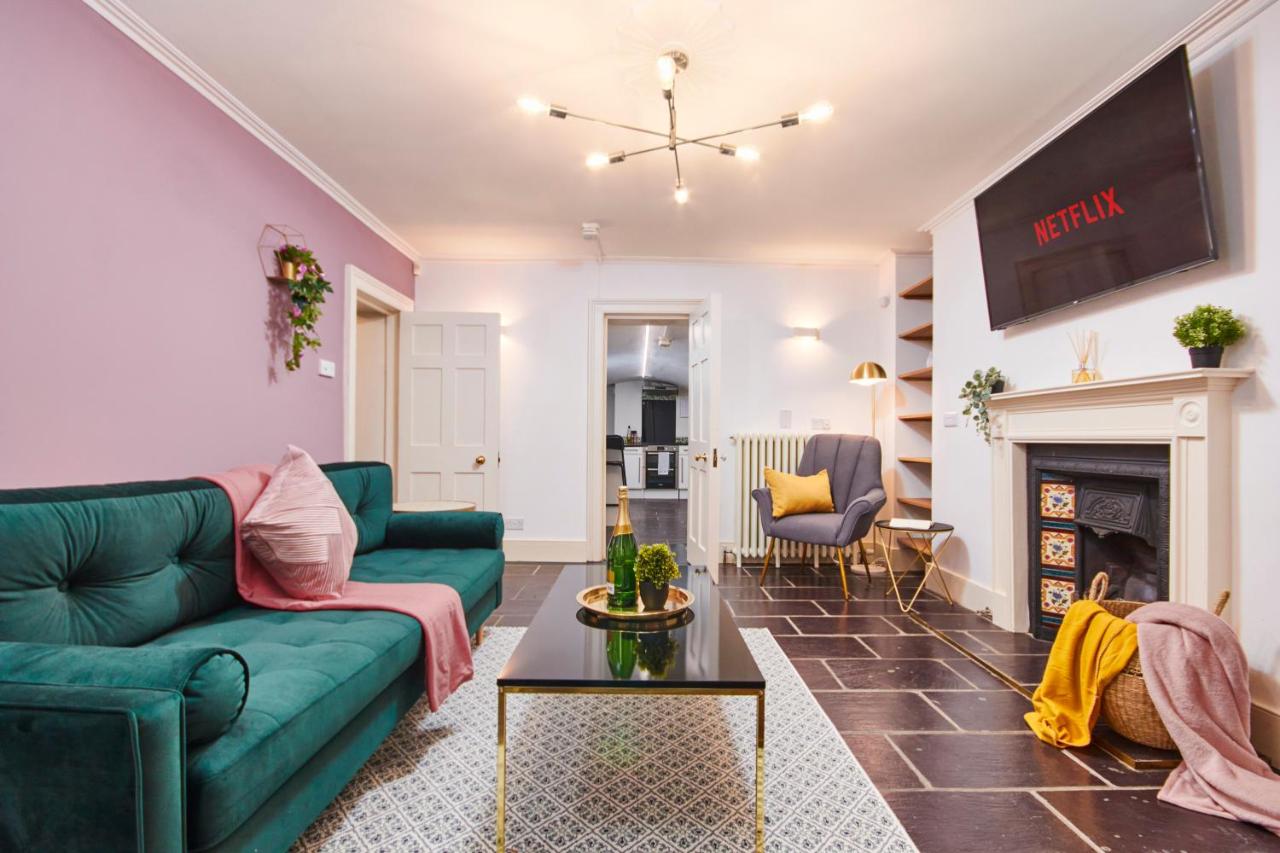 Beautiful 2 Bedroom 3 actual beds House with WiFi by PureStay
