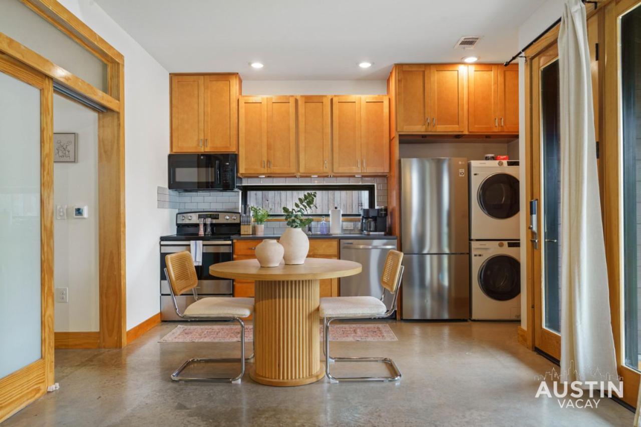 Stylish Boho Loft w Free Prkg with Luxurious King Bed - 4