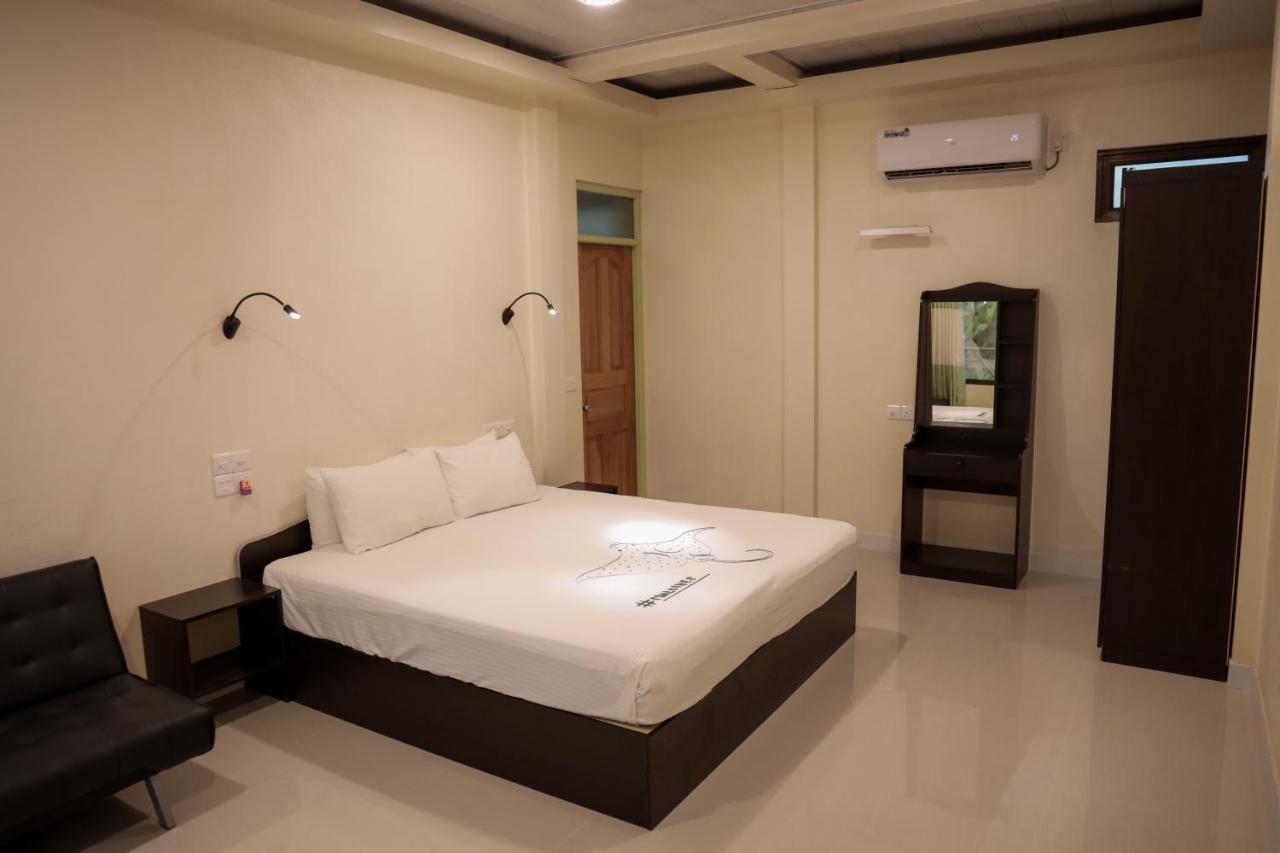 Shifa Lodge Maldives - 4