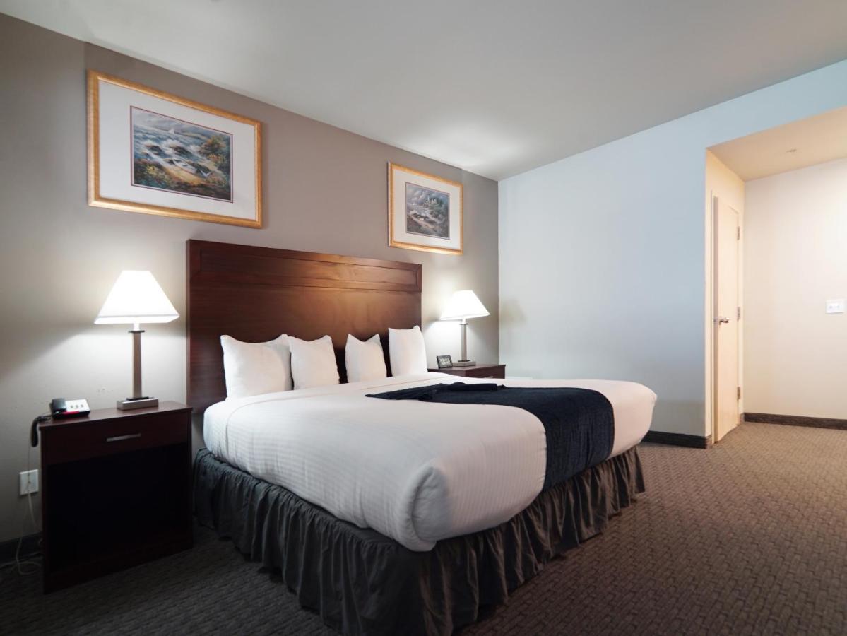BayVue Hotel, Resort & Suites — photo 19