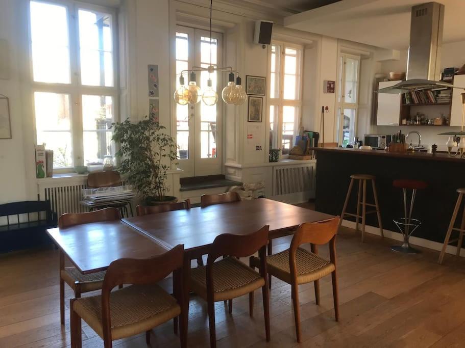 Unique luxury with large balcony - 4