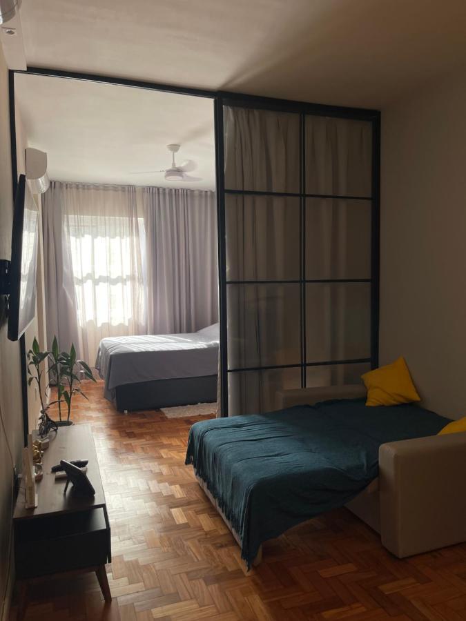 Quadra praia! Loft industrial requintado NOVO para 4 pessoas vizinho COPACABANA PALACE! - 3