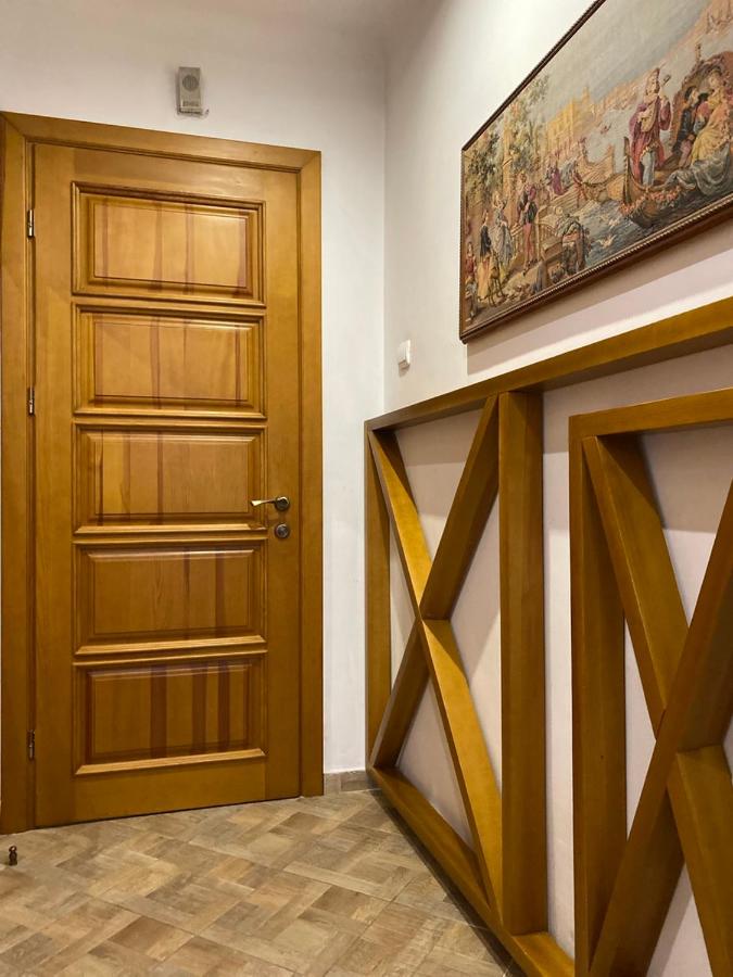 У серці Львова - 2 кімнати та кухня-студія, мініатюра 21