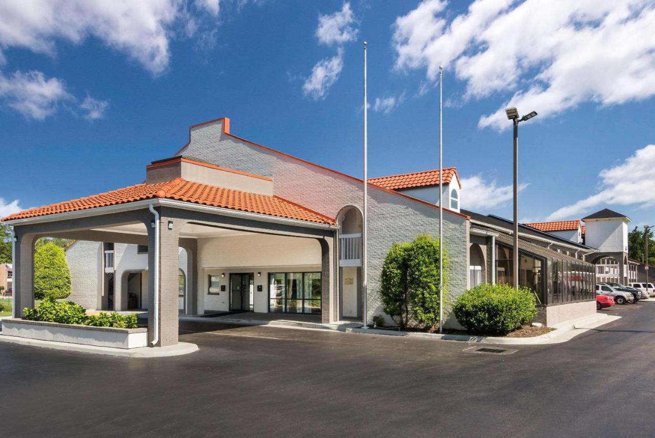 Rodeway Inn Churchland — photo 1