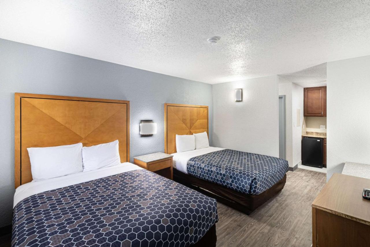 Rodeway Inn Churchland — photo 2