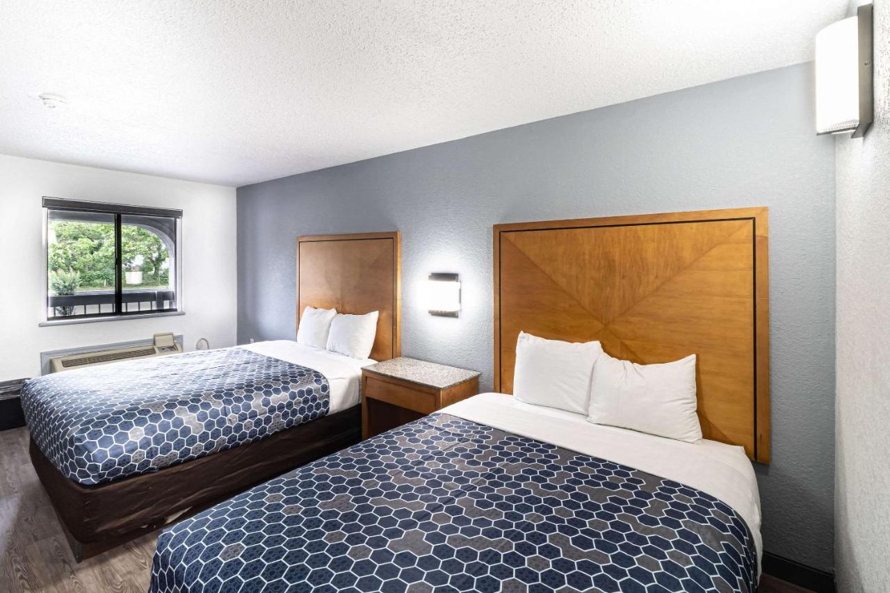 Rodeway Inn Churchland — photo 17