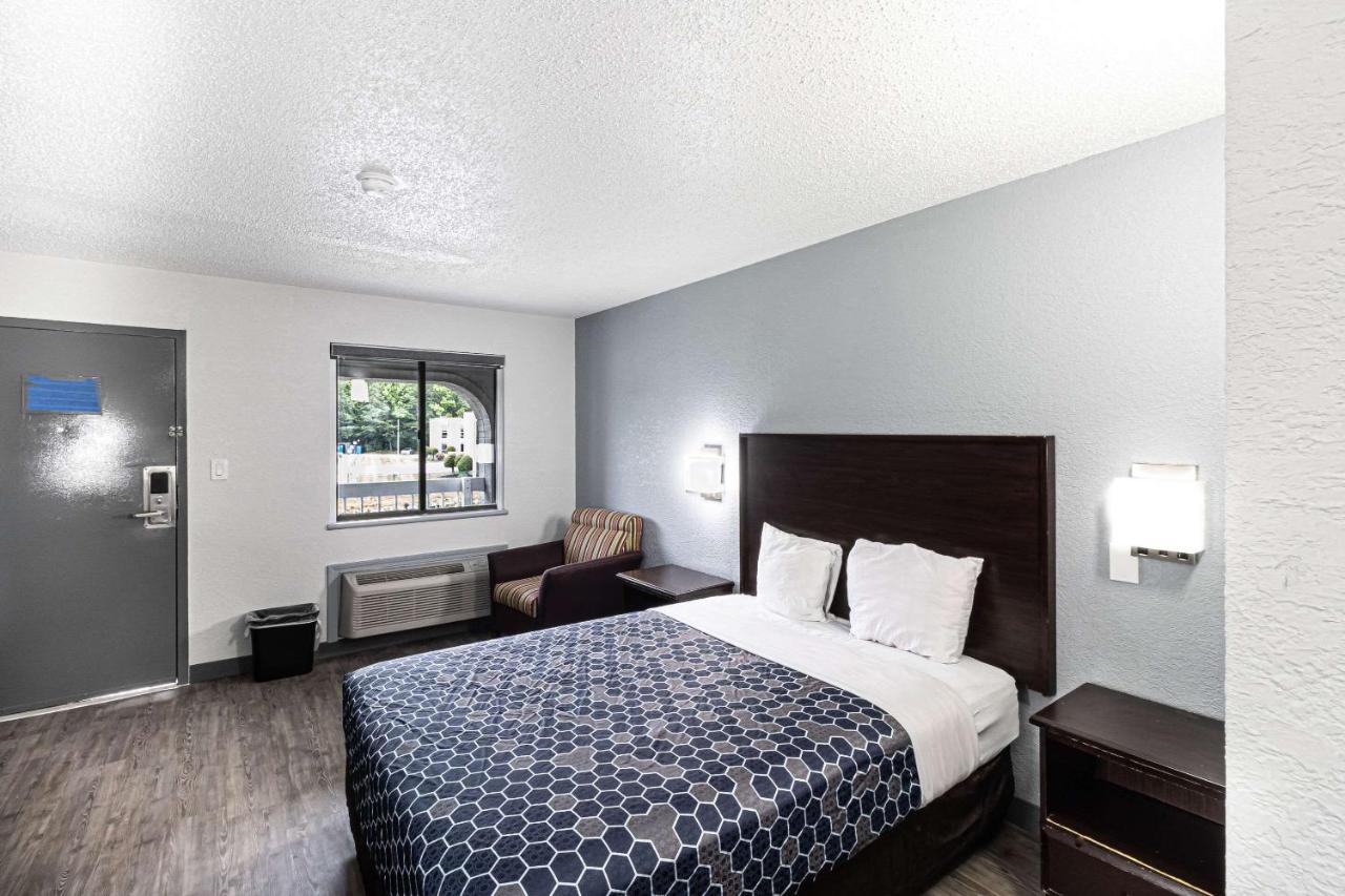 Rodeway Inn Churchland — photo 18