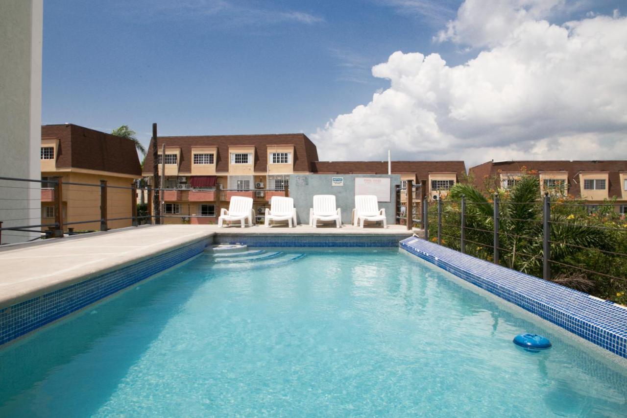 Choose To Be Happy at Brompton Estates - 1-BR & 2-BR w Pool - 4