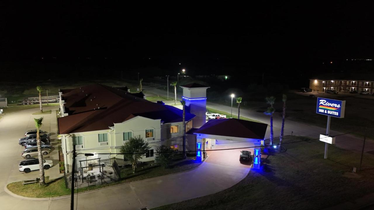 Rivers Inn & Suites — photo 9