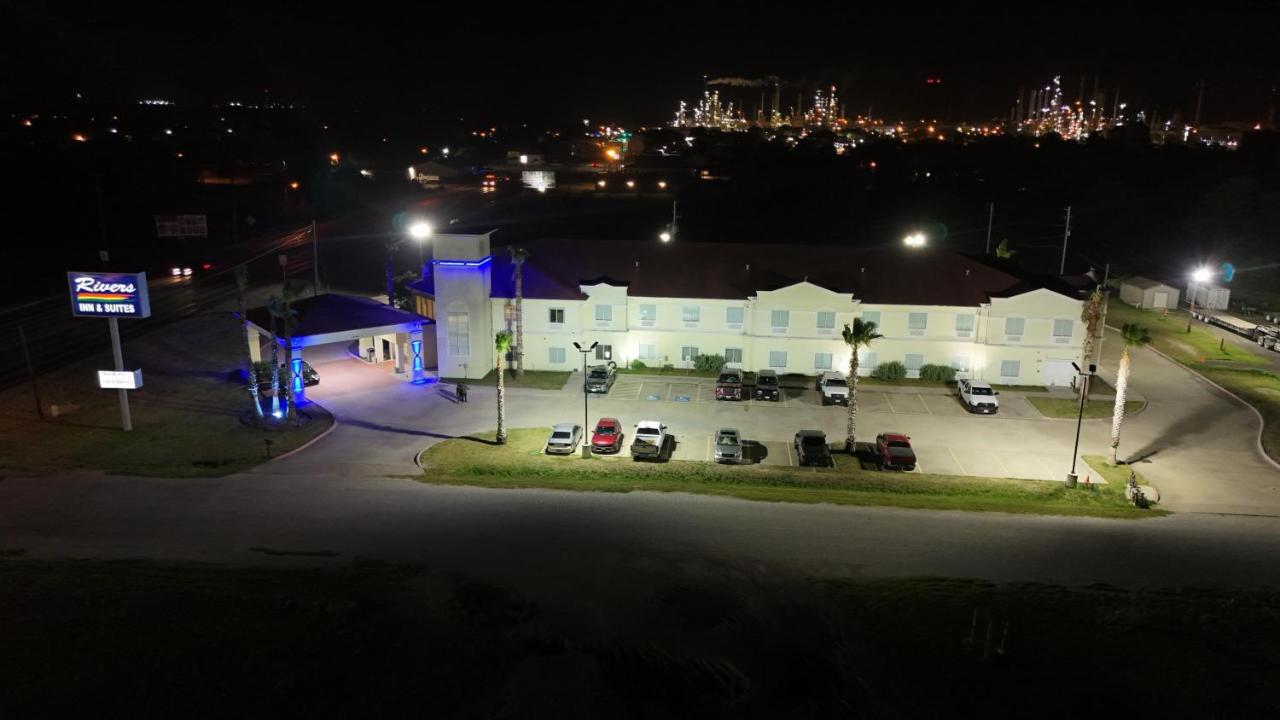 Rivers Inn & Suites — photo 7