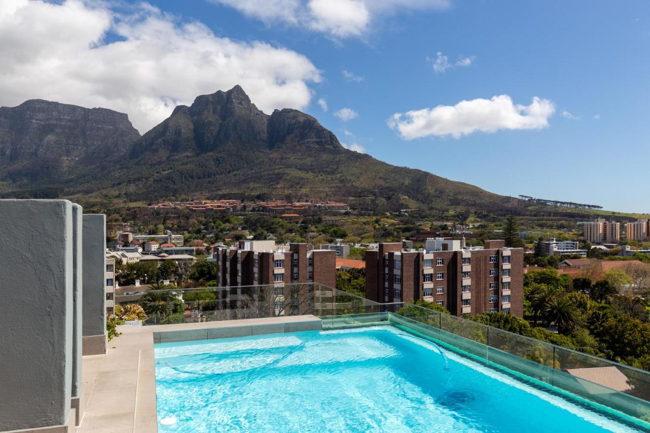 Rooftop Pool Balcony Parking - 2