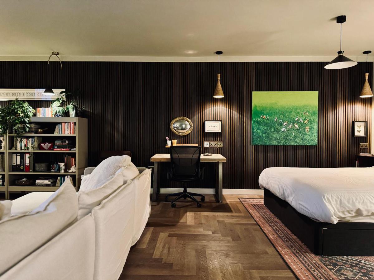 Stunning designer House in excellent city location - 3