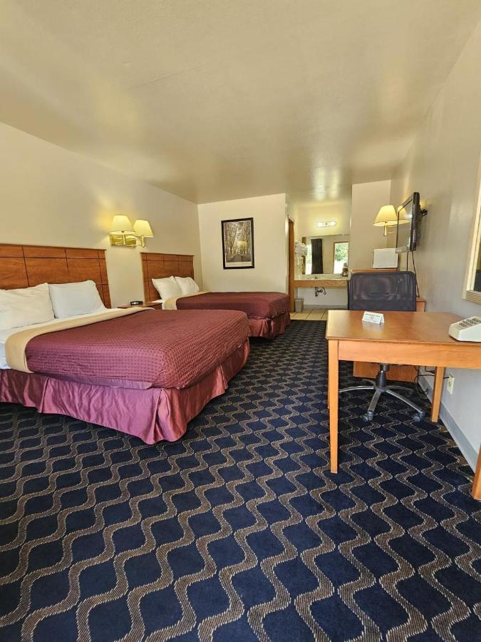Boomtown Inn — photo 7