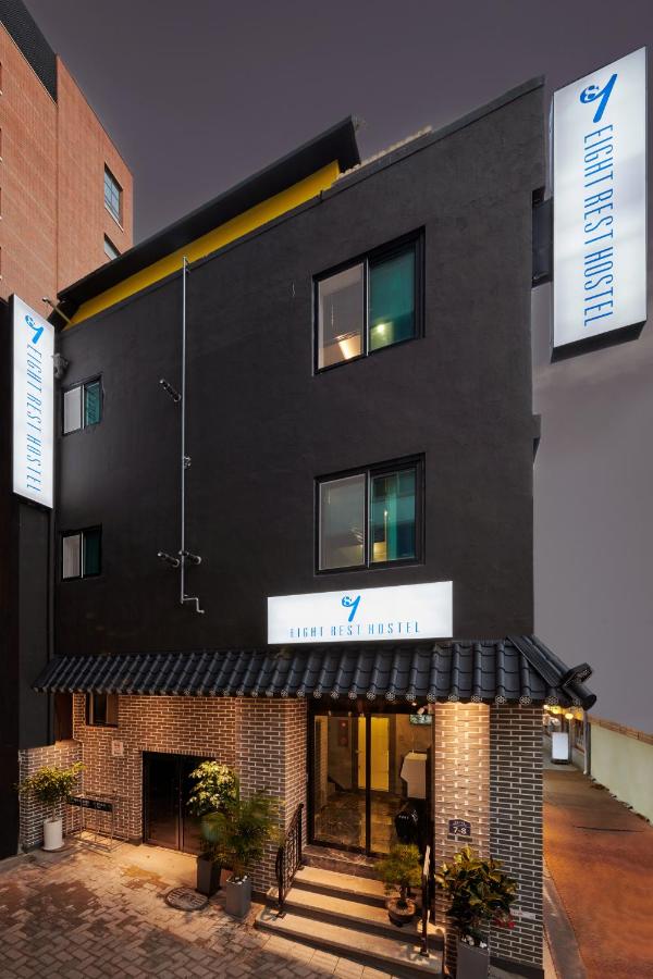 Eight Rest Hostel Myeongdong - 3
