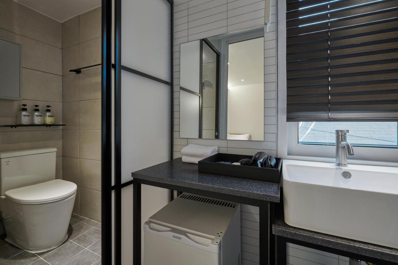 Eight Rest Hostel Myeongdong - 2