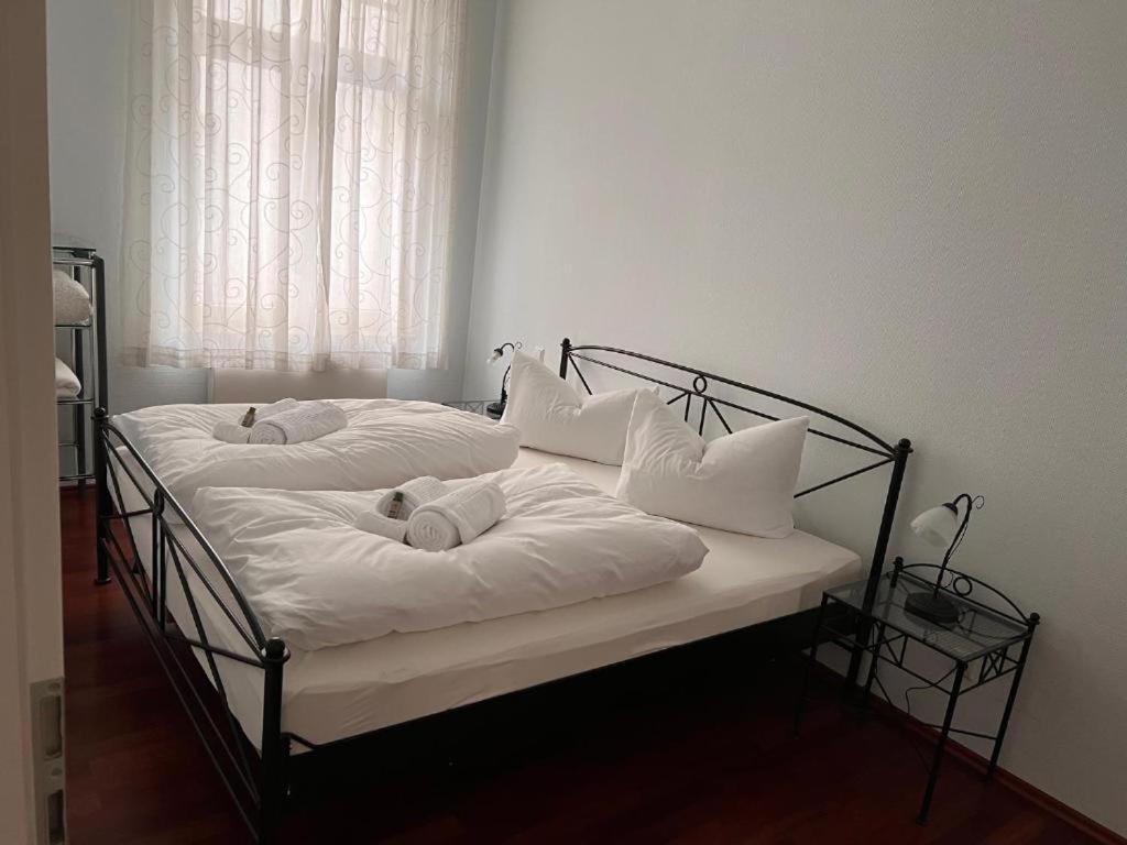 Villa 18 Boutique Apartment mit Gartenblick kostenfreies Parken Zoo und Zentrum fußläufig
