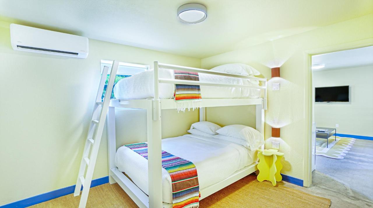 Siesta motel — photo 19