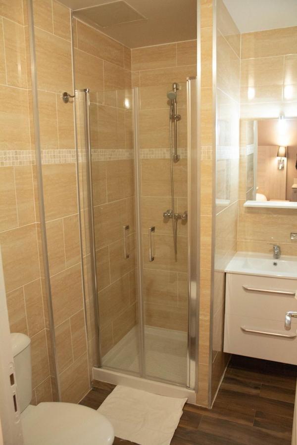 Paris Rooms & Dreams Hotel - 3