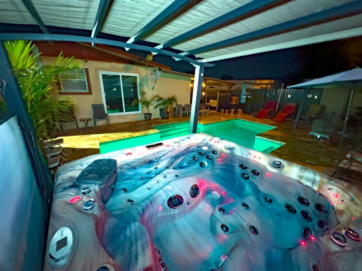 Luxury home 5 minutes from stadium