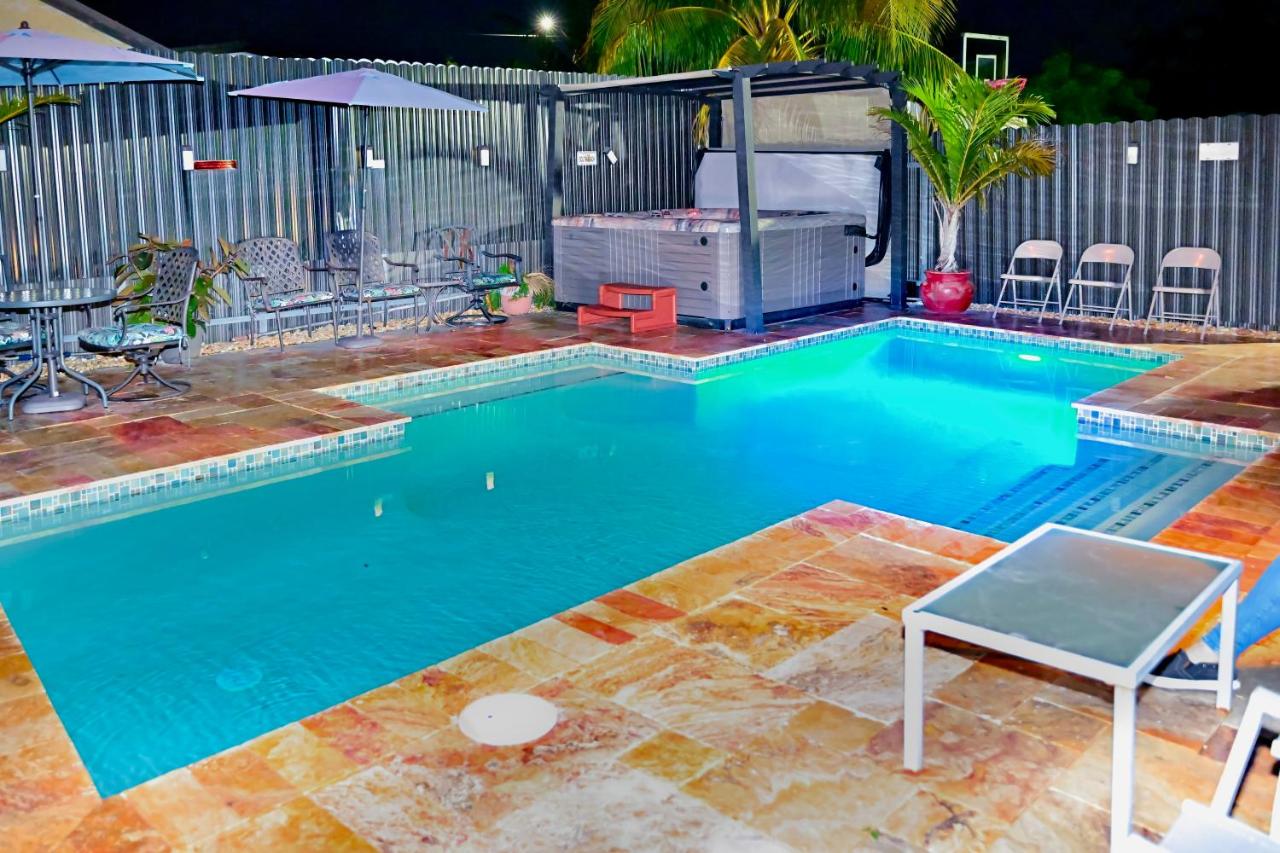 Luxury home 5 minutes from stadium - 3