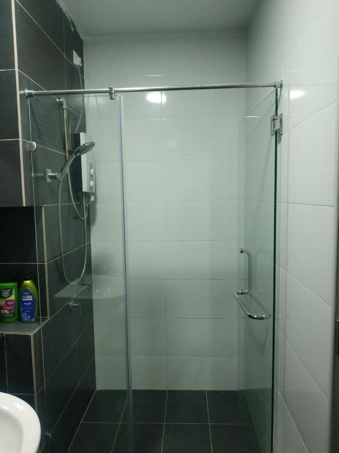 Citywoods Apartment Next to Thistle hotel,Hospital Sultanah Aminah,Ciq custom3km by YHA - 2