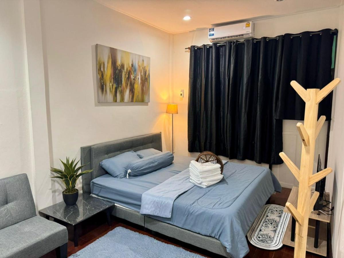 Twenty One Place - 2