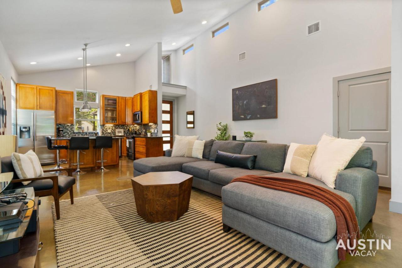 Hot Tub Hideaway an Incredible Hangout plus Amenities - 4