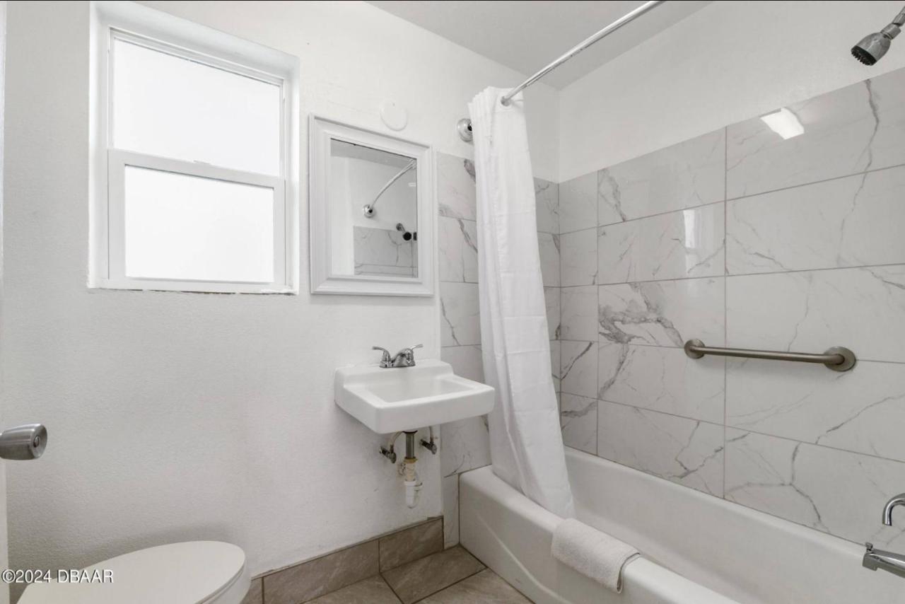 A1A Travel Inn — photo 7