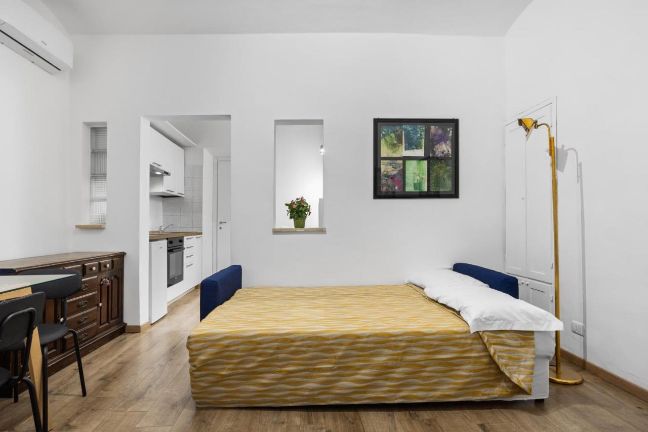 Cavour 172 - Monti Apartment near Colosseum by RHR - 4