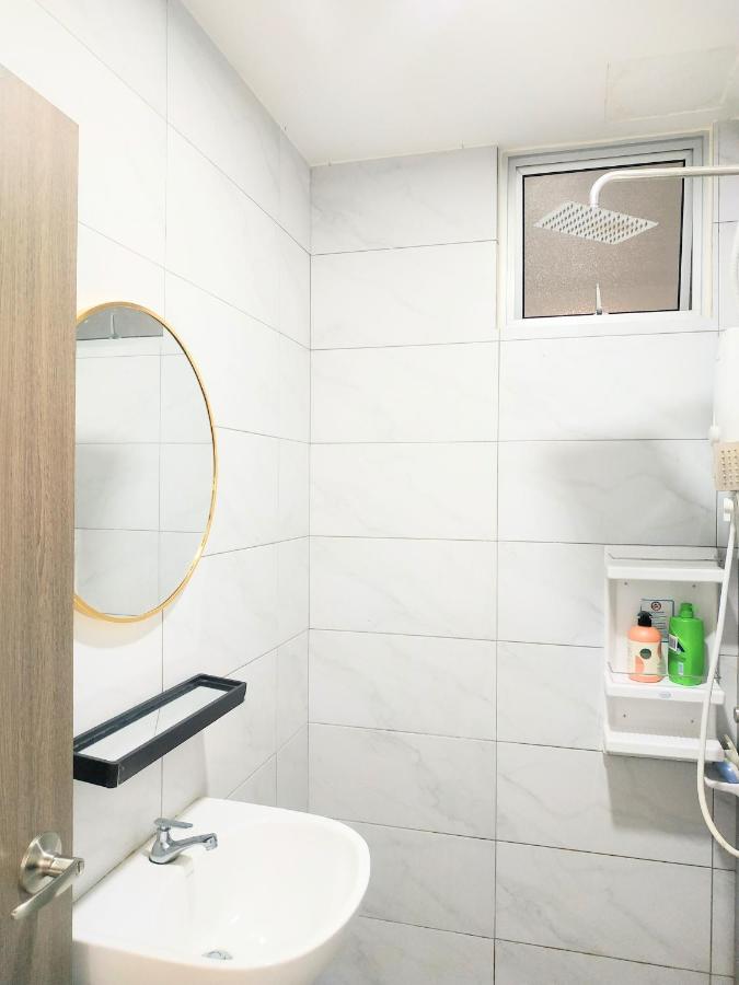 Larkin bus terminal Doraemon Home by YHA - 3