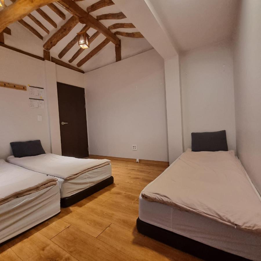 Bibimbap Hanok Guesthouse Gyeongbokgung - 2