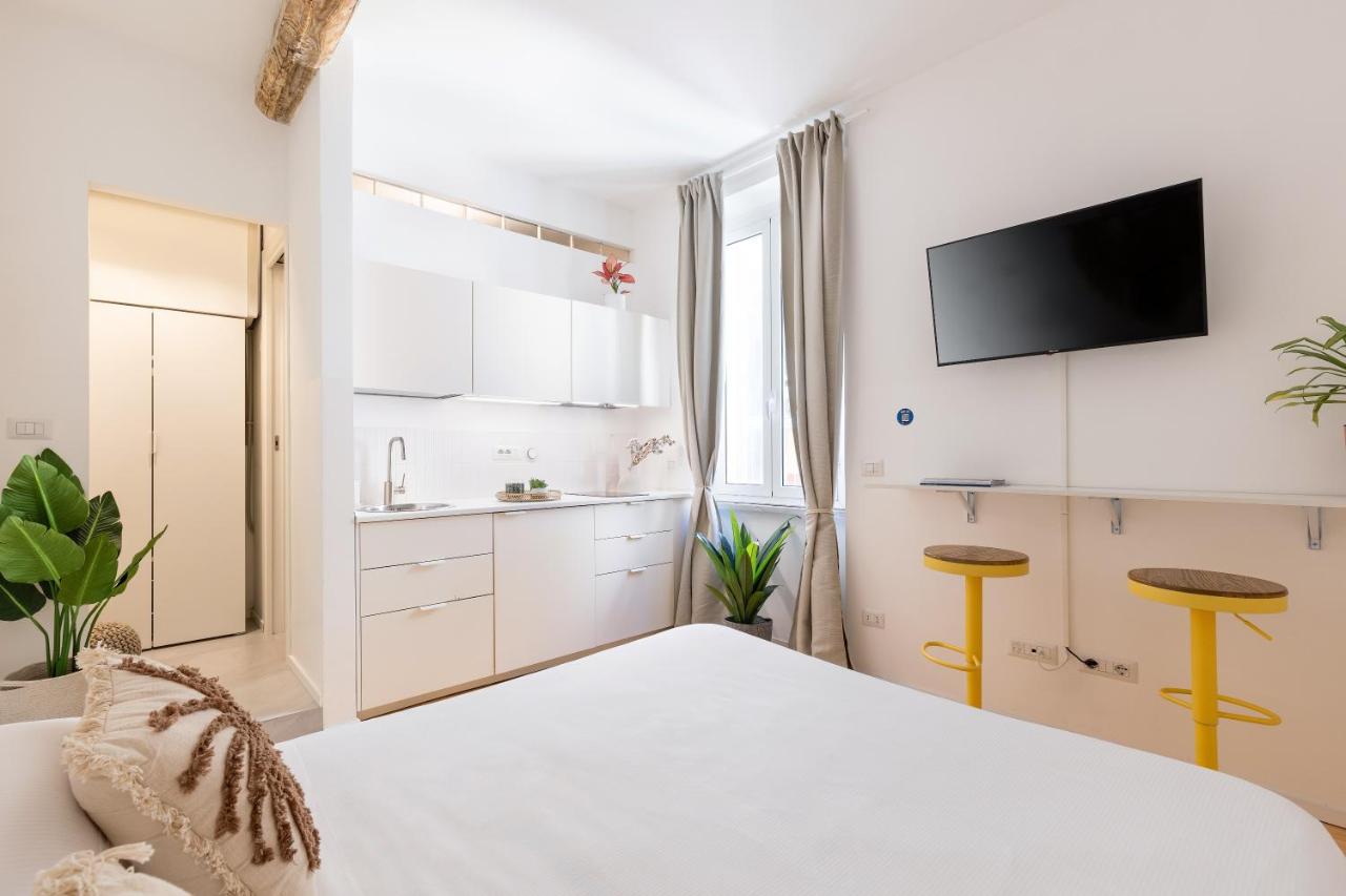 Cantoni 4B - Studio at Colosseum - 2