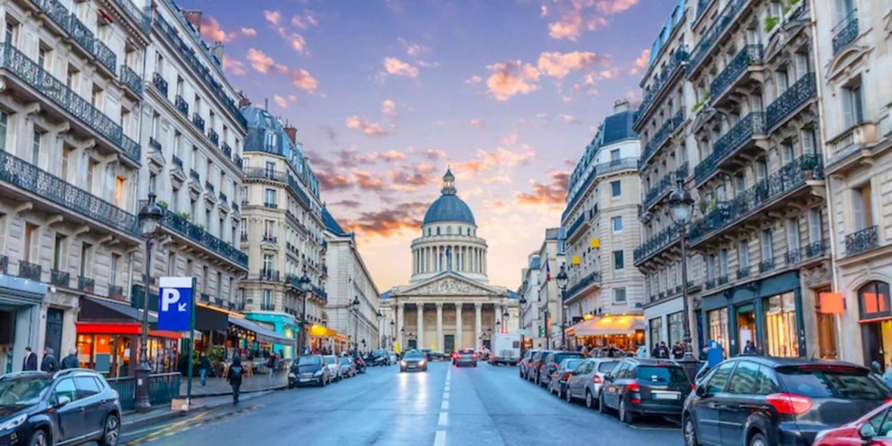 Paris 5e arr Place Saint Michel - 5