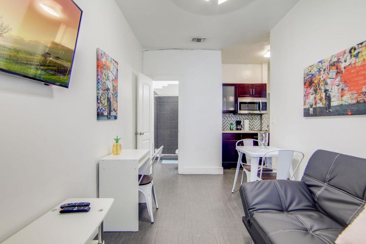 Cozy South Beach 1BR Apt Near Beach & Ocean Drive - 4