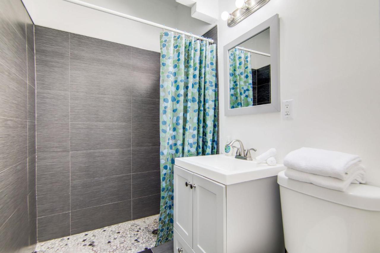 Cozy South Beach 1BR Apt Near Beach & Ocean Drive - 3