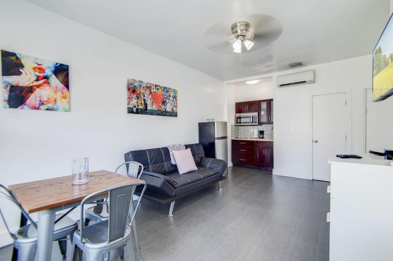 Chic Apartments at Miami Beach — photo 12