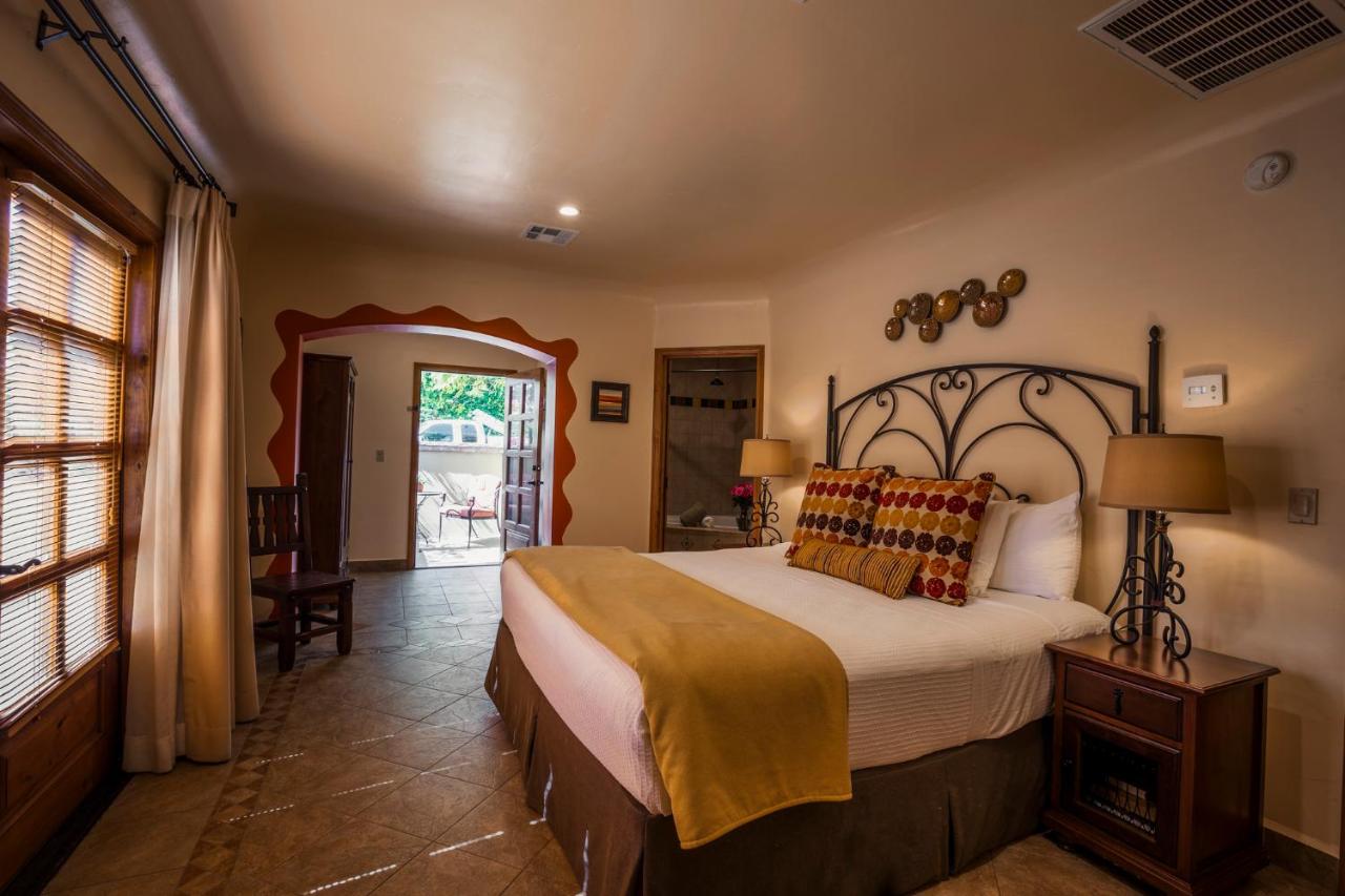 Los Arboles Hotel — photo 20