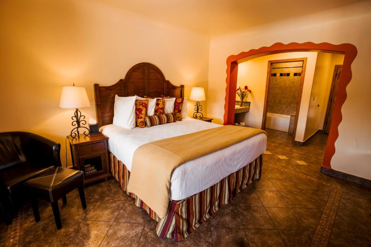Los Arboles Hotel — photo 17