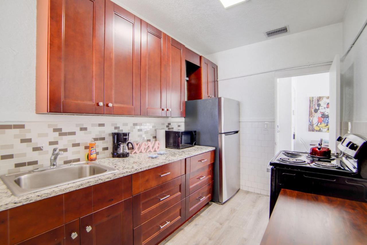 13th Street, 2 Bedroom by Deco 305- Walk to Beach - 4