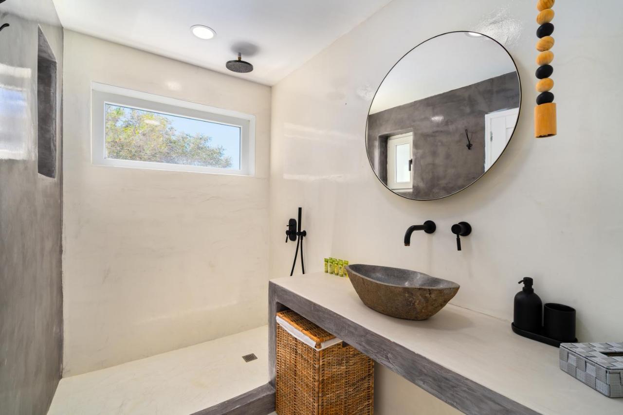 Eolithos Exclusive Suites - 3