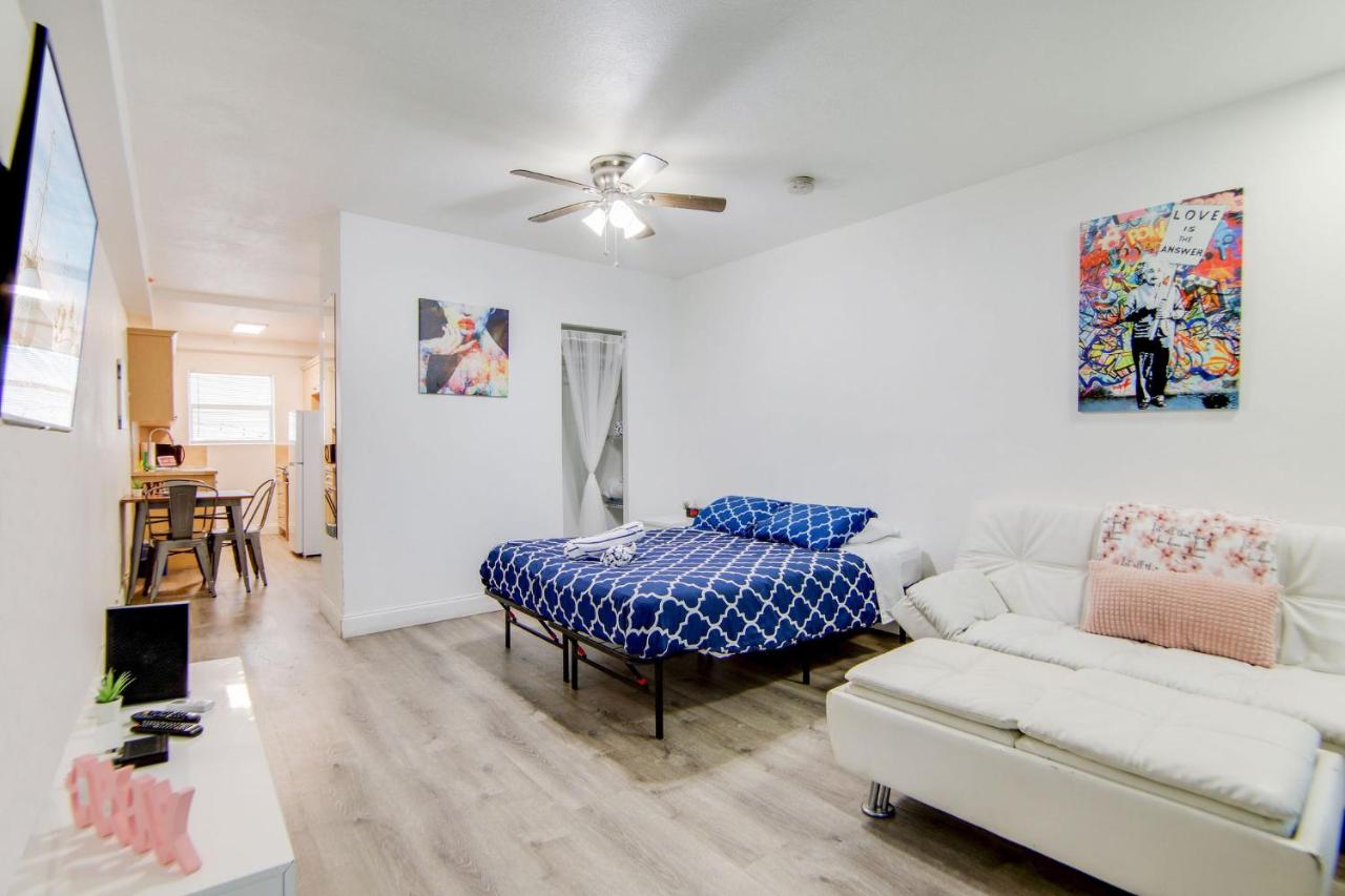 Super Beach Deal, Apt w/2 Queen Beds On Ocean Dr - 5